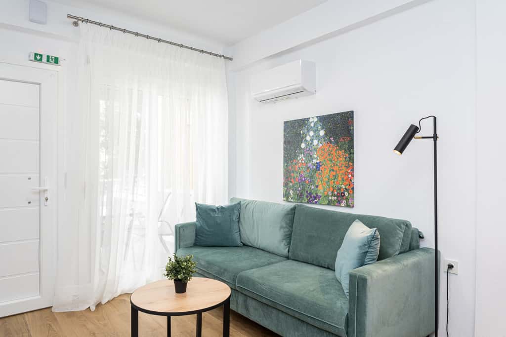 Gallery 25