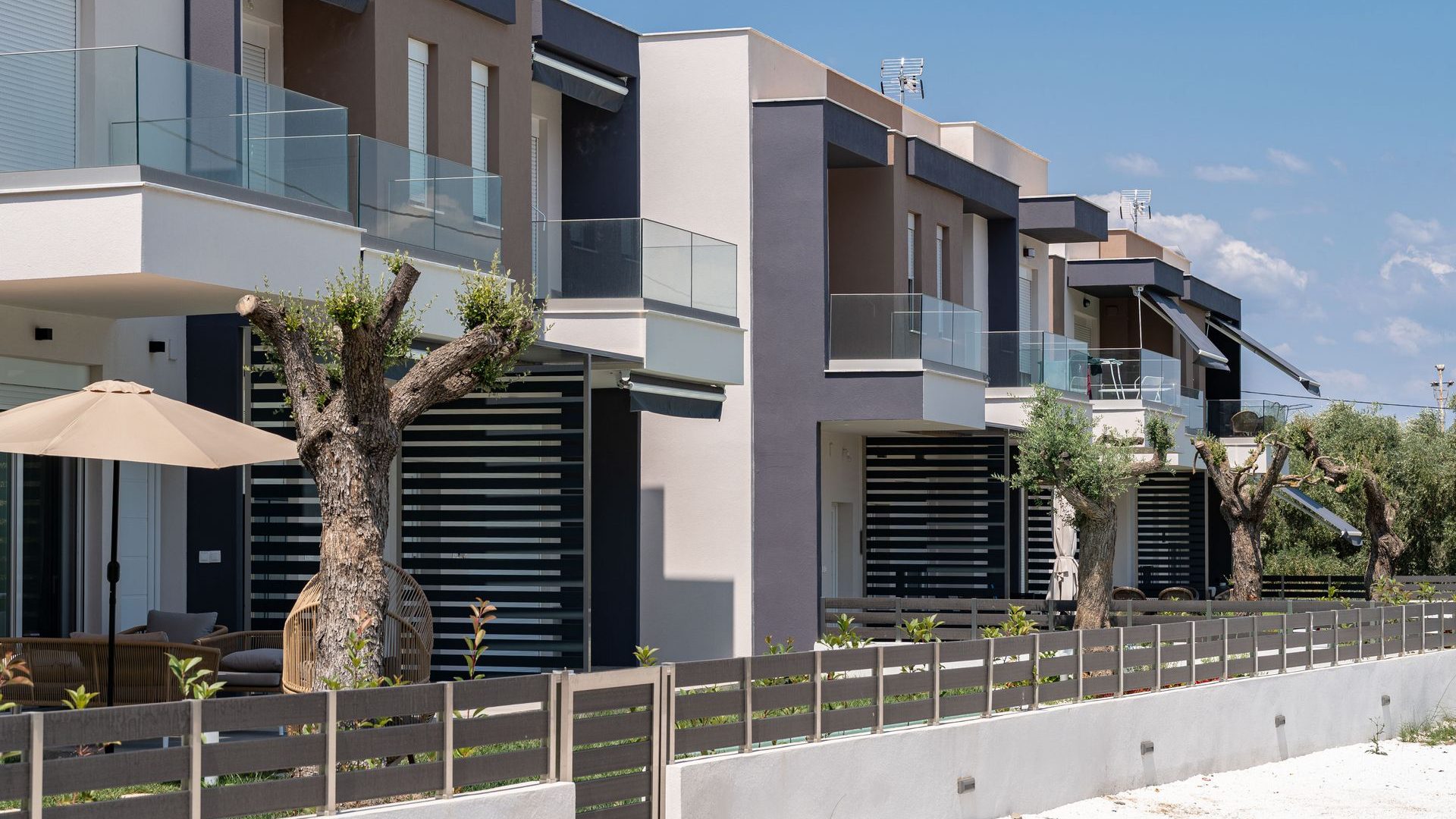 Emerald Paradise 2 07-08-2025-48