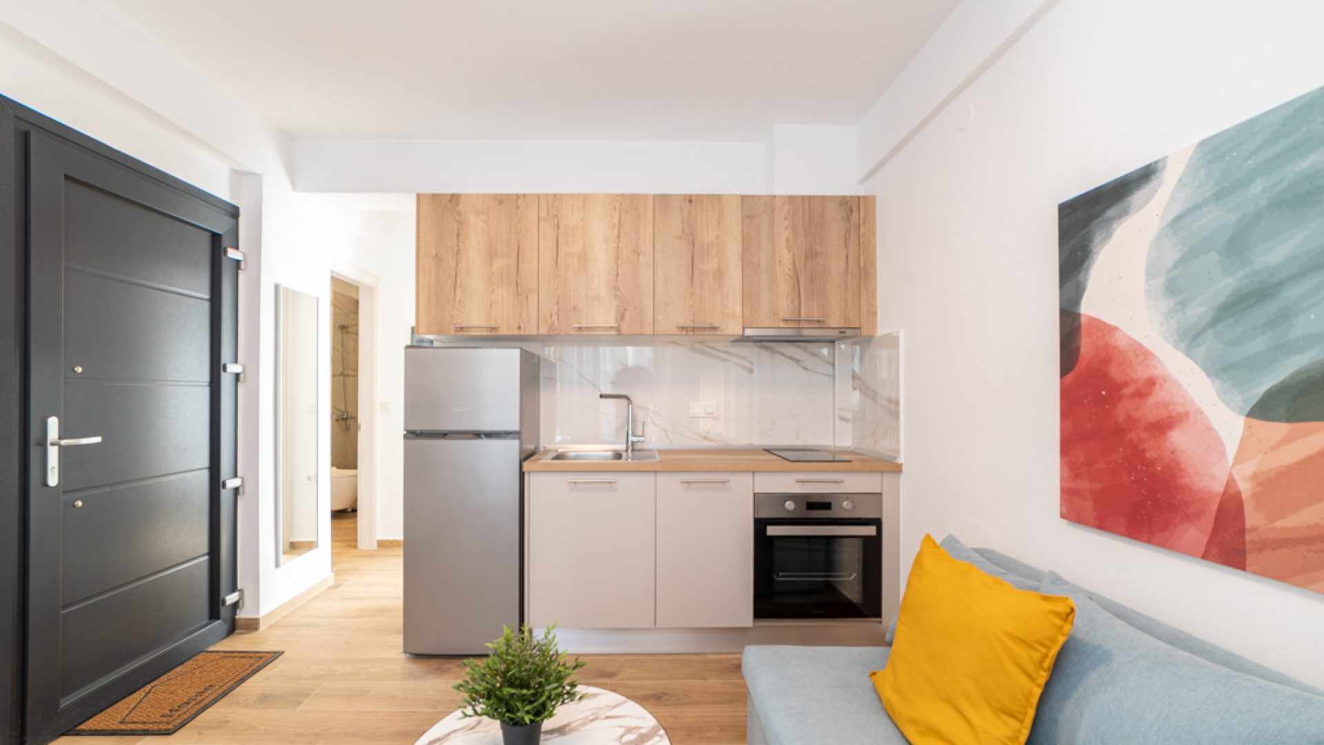 Nefely Luxury 4.8 12-02-2025 1024px-15